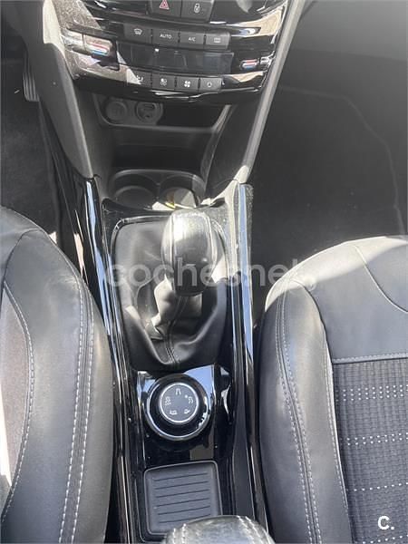 Usado Peugeot 2008 Allure 110 CV (80 kW) 2015 Gris / plata SUV