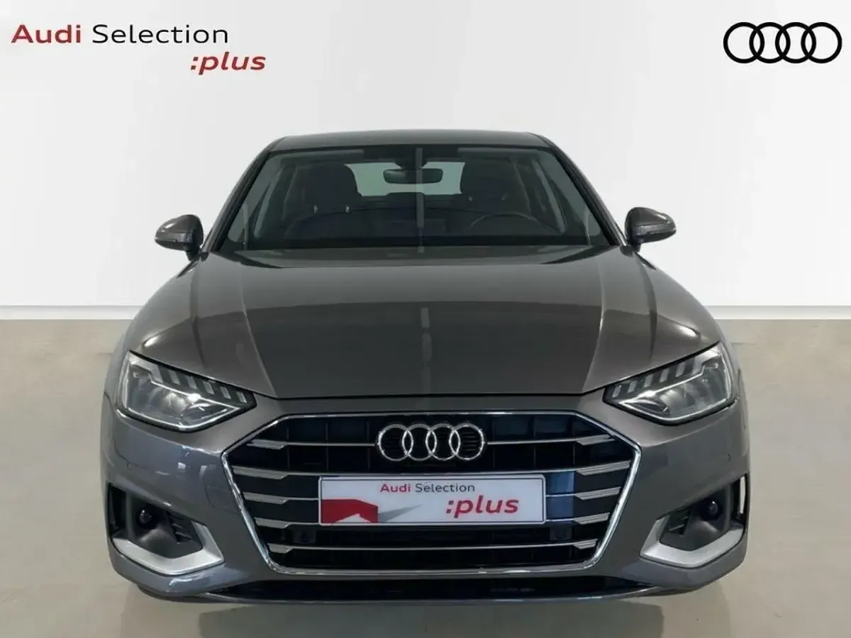 Usado Audi A4 Advanced Plus 136 CV (100 kW) 2022 Gris Berlina