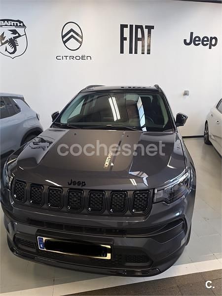 Usado Jeep Compass Sport 130 CV (95 kW) 2022 Gris / plata SUV