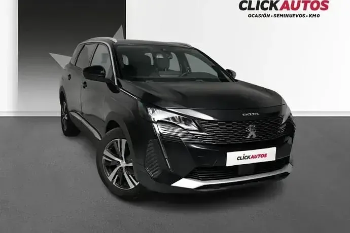 Usado Peugeot 5008 Allure 131 CV (96 kW) 2024 Negro Monovolumen