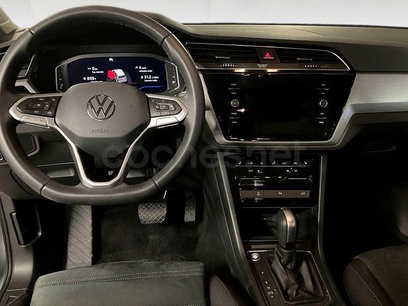 Usado VW Touran 150 CV (110 kW) 2025 Gris / plata Monovolumen