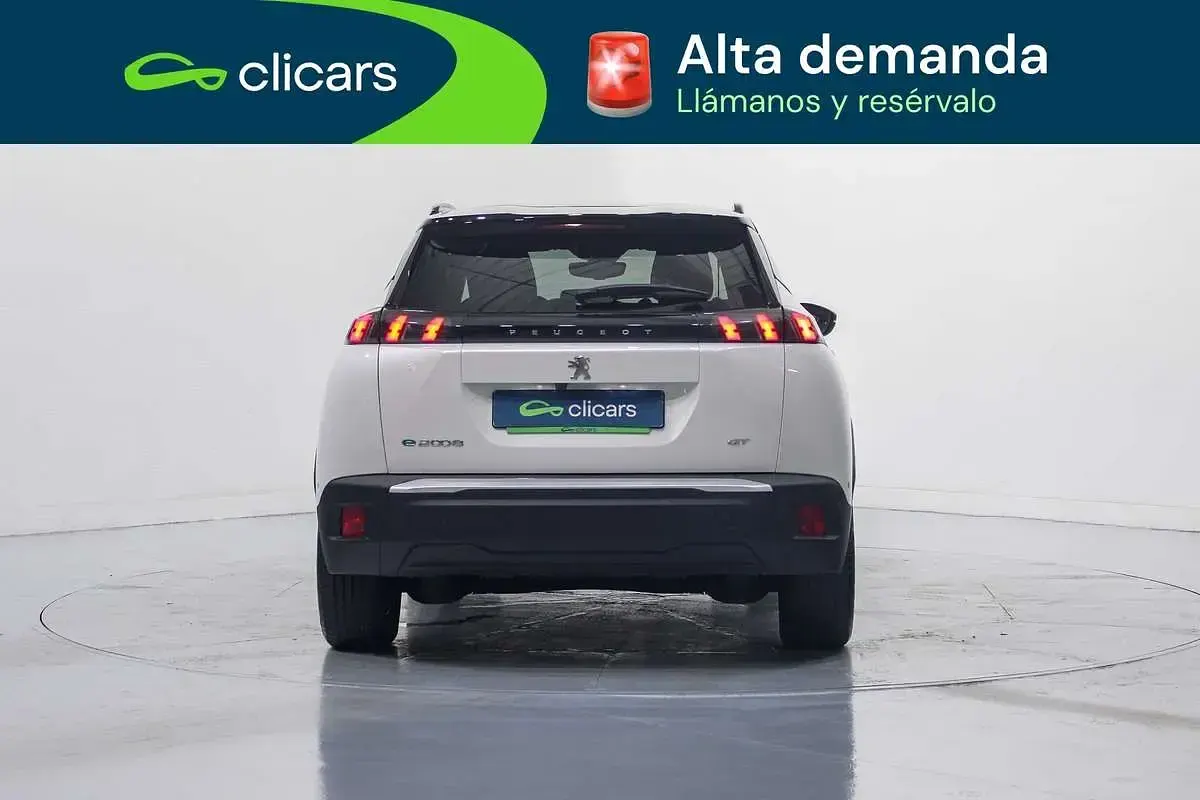 Usado Peugeot e-2008 GT 100 kW (136 CV) 2022 Blanco SUV