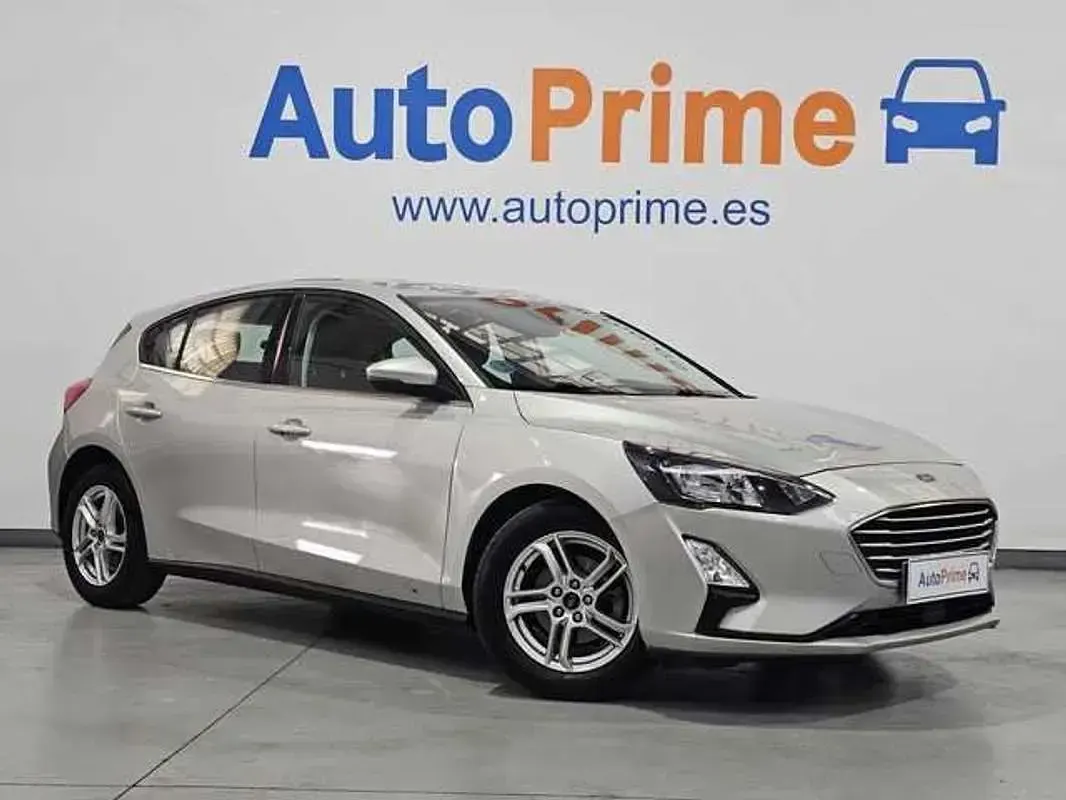 Usado Ford Focus Trend+ 125 CV (91 kW) 2021 Gris Utilitario