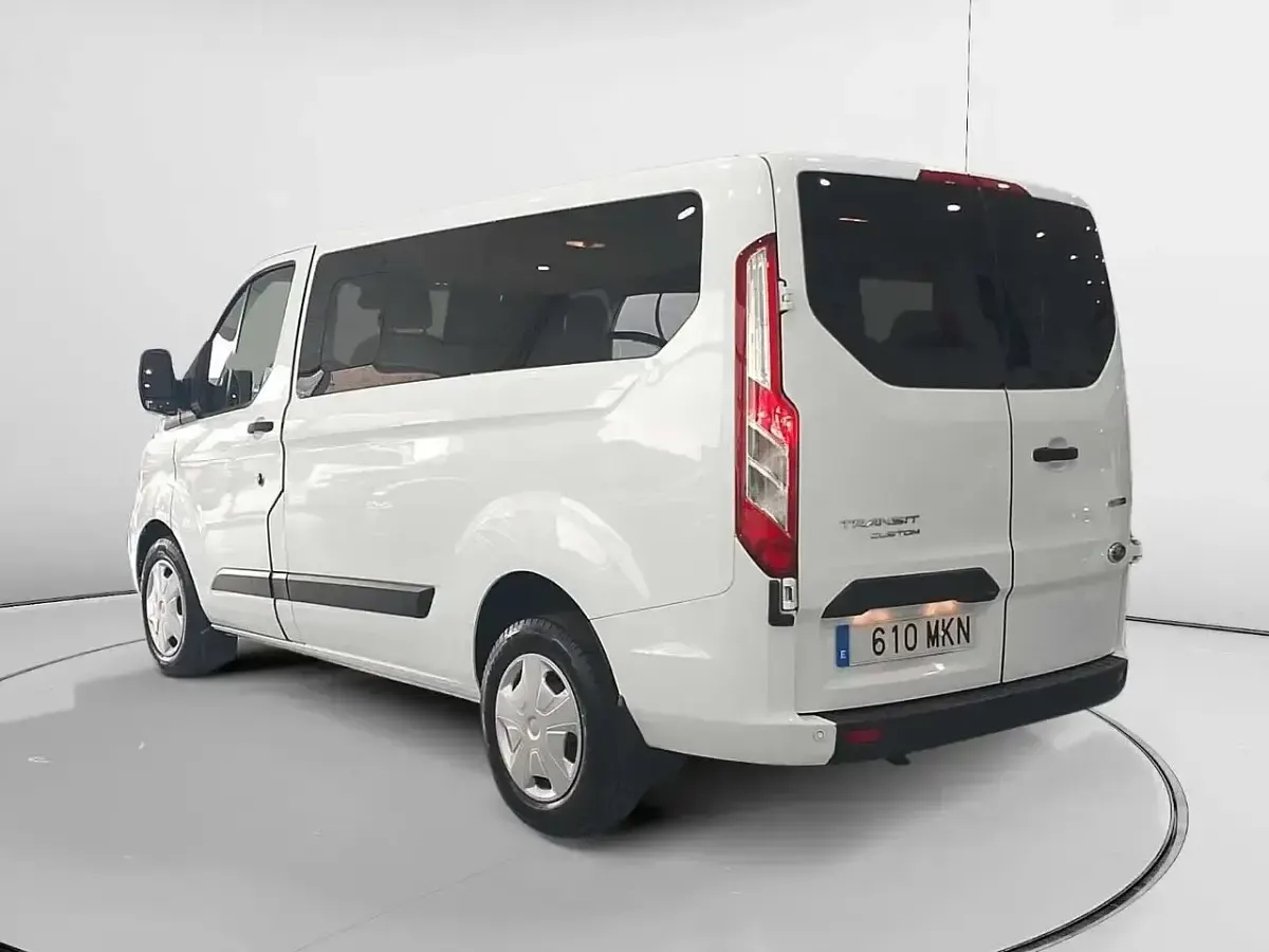 Usado Ford Transit Custom Trend 150 CV (110 kW) 2023 Blanco Familiar