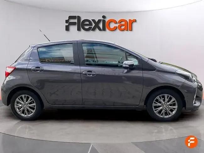 Occasion Toyota Yaris Active 69 ch (50 kW) 2019 Gris