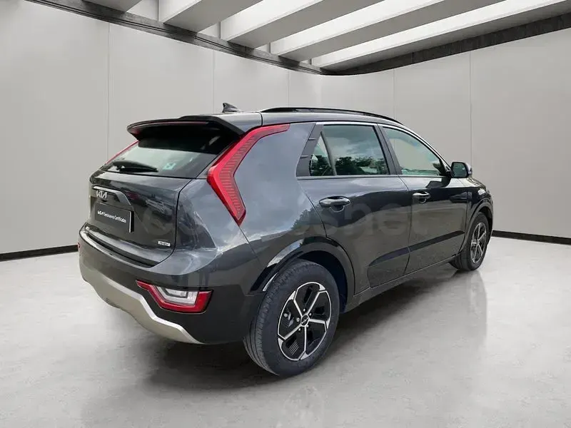 Usado Kia Niro 183 CV (134 kW) 2023 Negro SUV