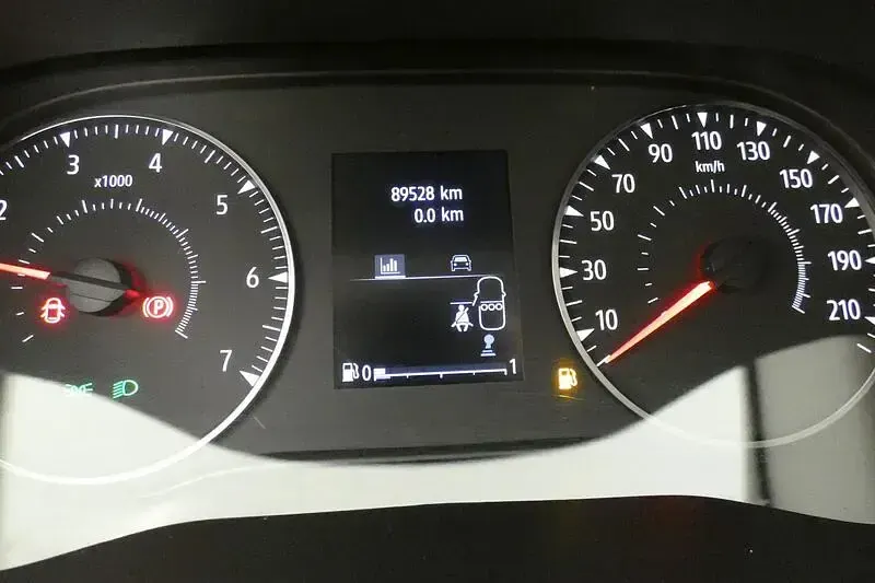 Usado Dacia Sandero Comfort 100 CV (73 kW) 2021 Rojo Berlina