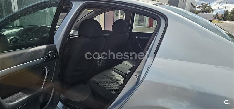 Usado Peugeot 407 Sport 136 CV (100 kW) 2004 Gris / plata Berlina