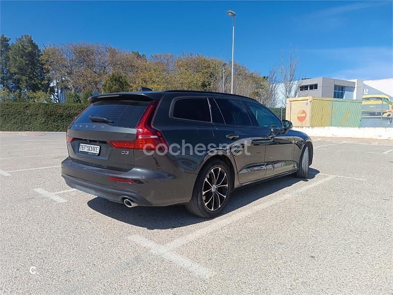 Begagnad Volvo V60 150 HK (110 kW) 2019 Grön Kombi