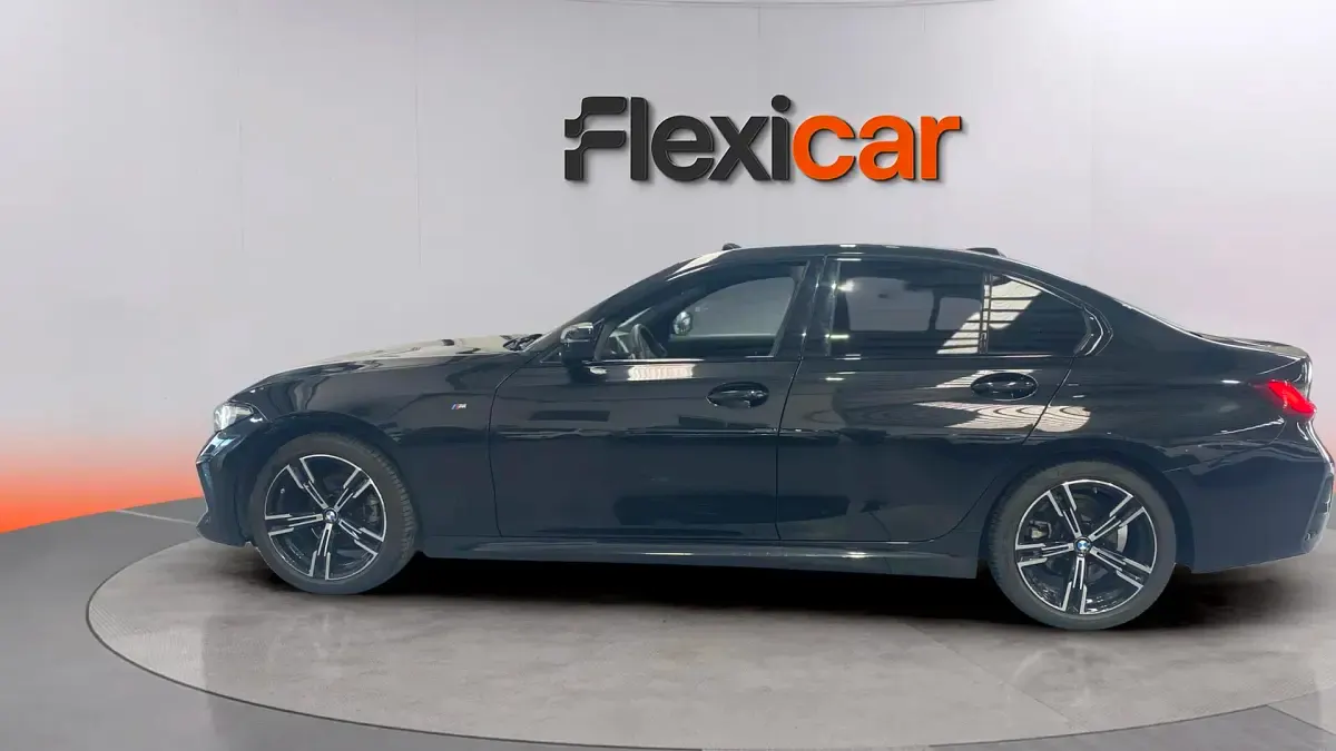 Używany BMW 318 150 KM (110 kW) 2024 Czarny Sedan/Limuzyna