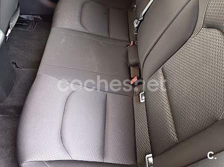 Usado Hyundai i30 120 CV (88 kW) 2018 Rojo Berlina