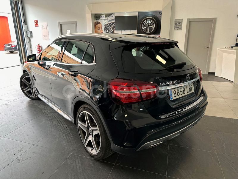 Usado Mercedes GLA200 136 CV (100 kW) 2019 Negro SUV