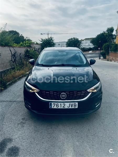 Negro Usado 2016 Fiat Tipo Lounge Berlina | 7300 € (Precio justo) - Imagen 1/4