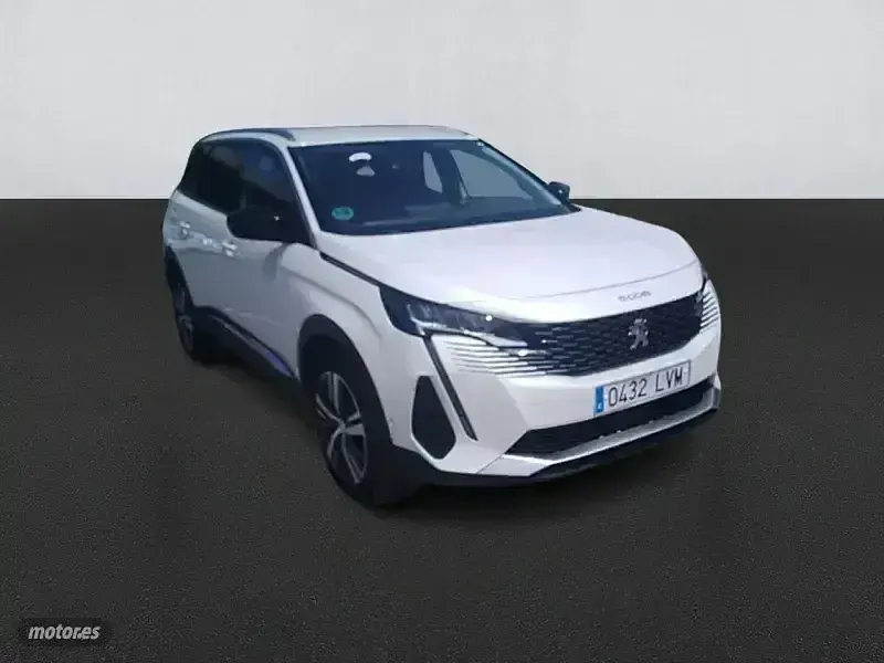 Usado Peugeot 5008 Allure 130 CV (95 kW) 2021 Blanco SUV