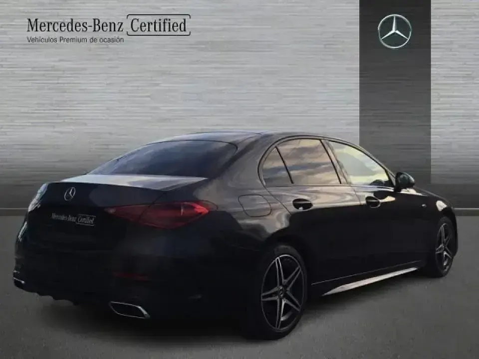 Usado Mercedes C300e 313 CV (230 kW) 2025 Gris Berlina