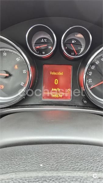 Usado Opel Insignia Sport 130 CV (95 kW) 2010 Negro Berlina
