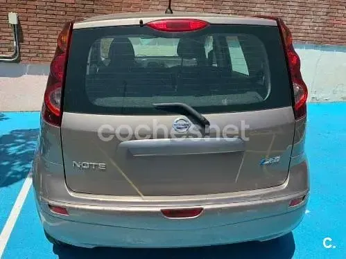 Usado Nissan Note Acenta 90 CV (66 kW) 2013 Beige Utilitario