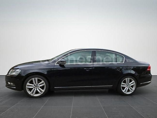 Usado VW Passat Highline 170 CV (125 kW) 2011 Negro Berlina