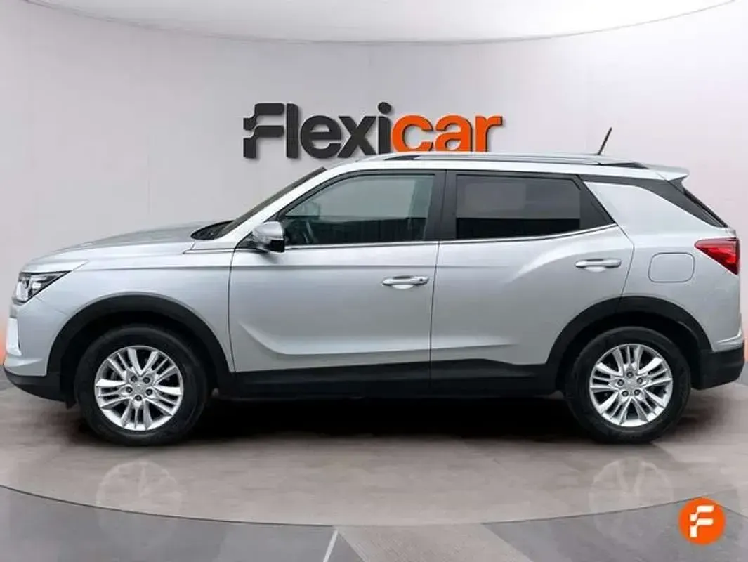 Usado SsangYong Korando 163 CV (119 kW) 2020 Gris SUV