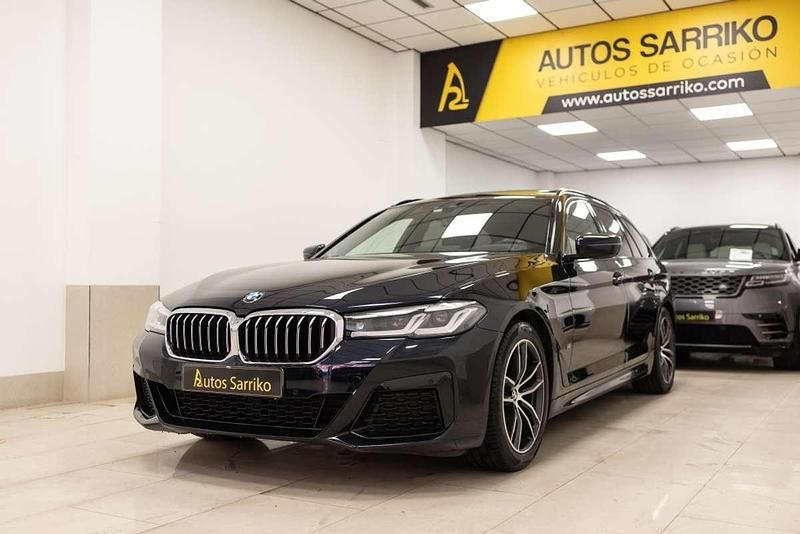 Usado BMW 520 M Sport 190 CV (139 kW) 2022 Azul Familiar