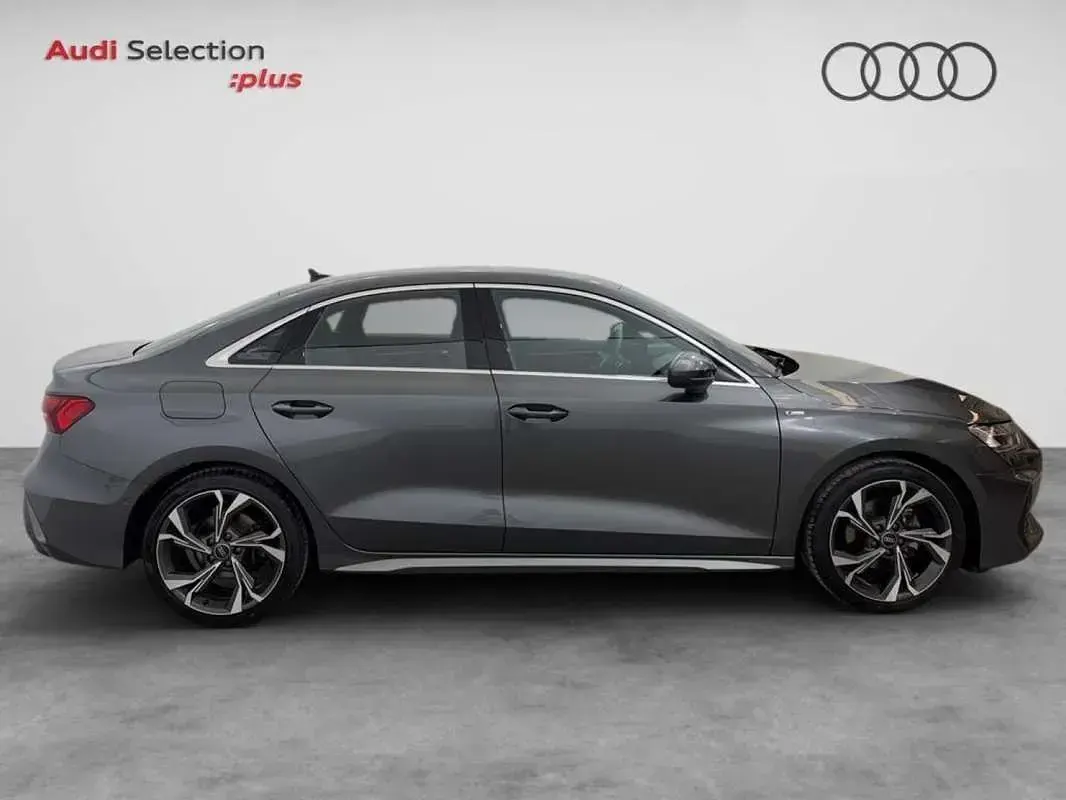 Usado Audi A4 S-Line 150 CV (110 kW) 2025 Gris Berlina