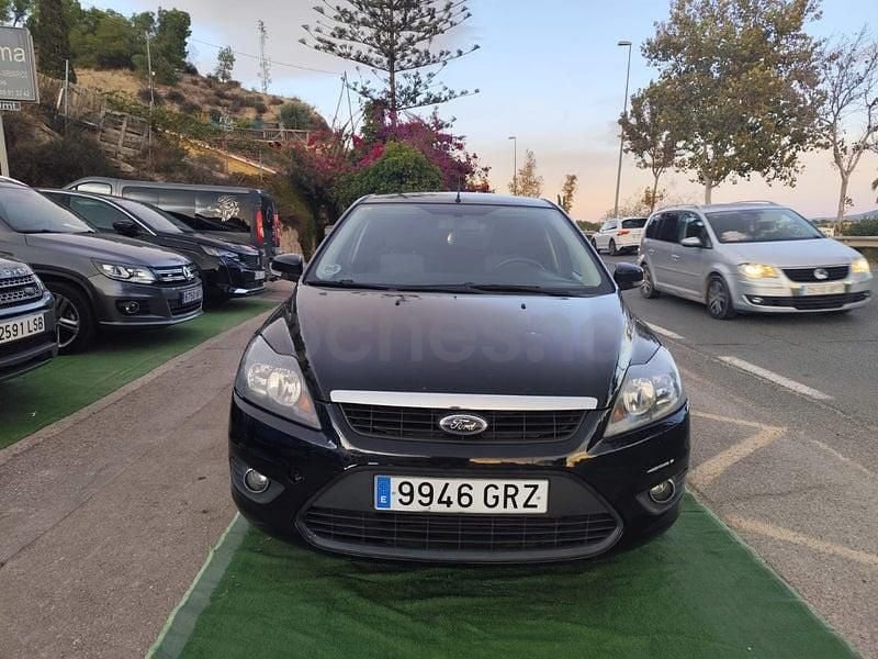 Usado Ford Focus Trend 109 CV (80 kW) 2009 Negro Familiar