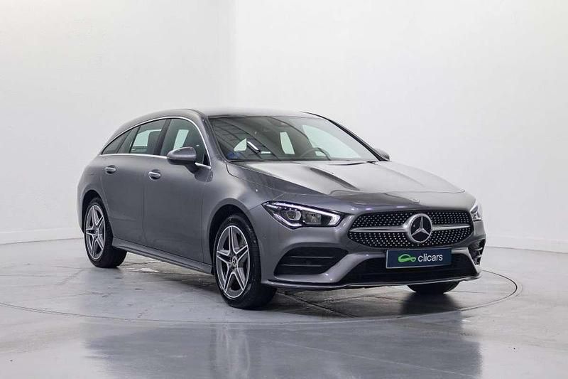 Usado Mercedes CLA250e Shooting Brake 163 CV (119 kW) 2023 Gris Familiar