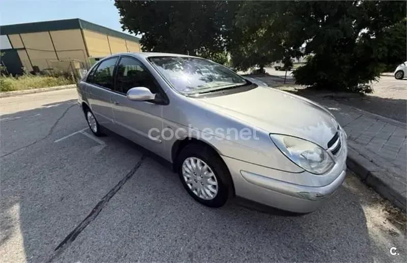 Usado Citroën C5 110 CV (80 kW) 2002 Blanco Berlina