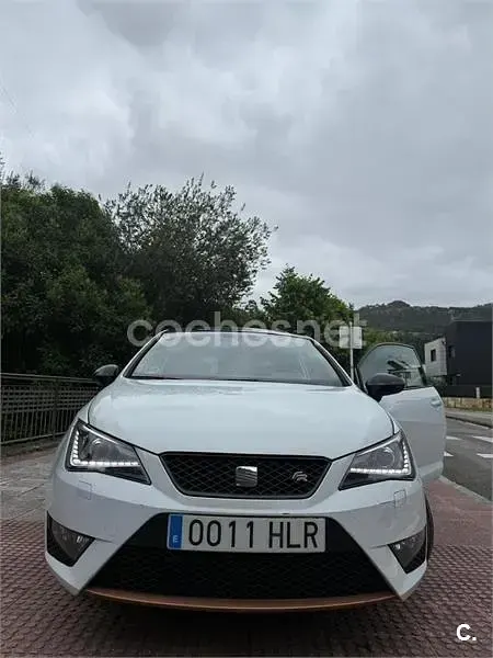 Usado Seat Ibiza SC FR 143 CV (105 kW) 2012 Blanco Utilitario