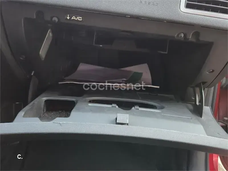 Usado Peugeot 307 110 CV (80 kW) 2003 Granate Berlina