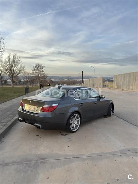 Usado BMW 545 333 CV (244 kW) 2004 Gris / plata Berlina