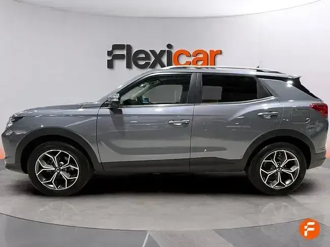 Usado SsangYong Korando 149 CV (109 kW) 2024 Gris SUV