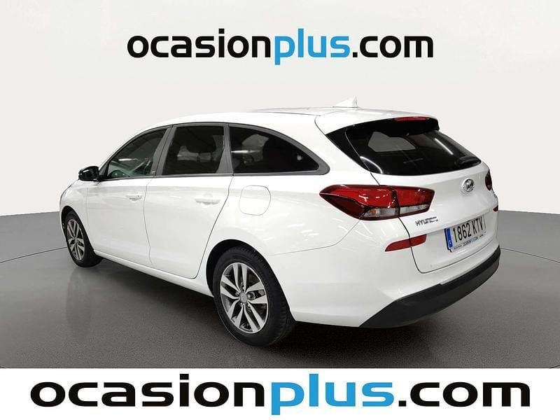 Usado Hyundai i30 GO! 120 CV (88 kW) 2019 Blanco Familiar