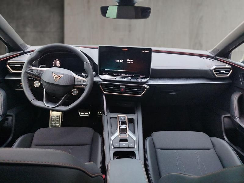 Usado Cupra Leon 150 CV (110 kW) 2025 Blanco Utilitario