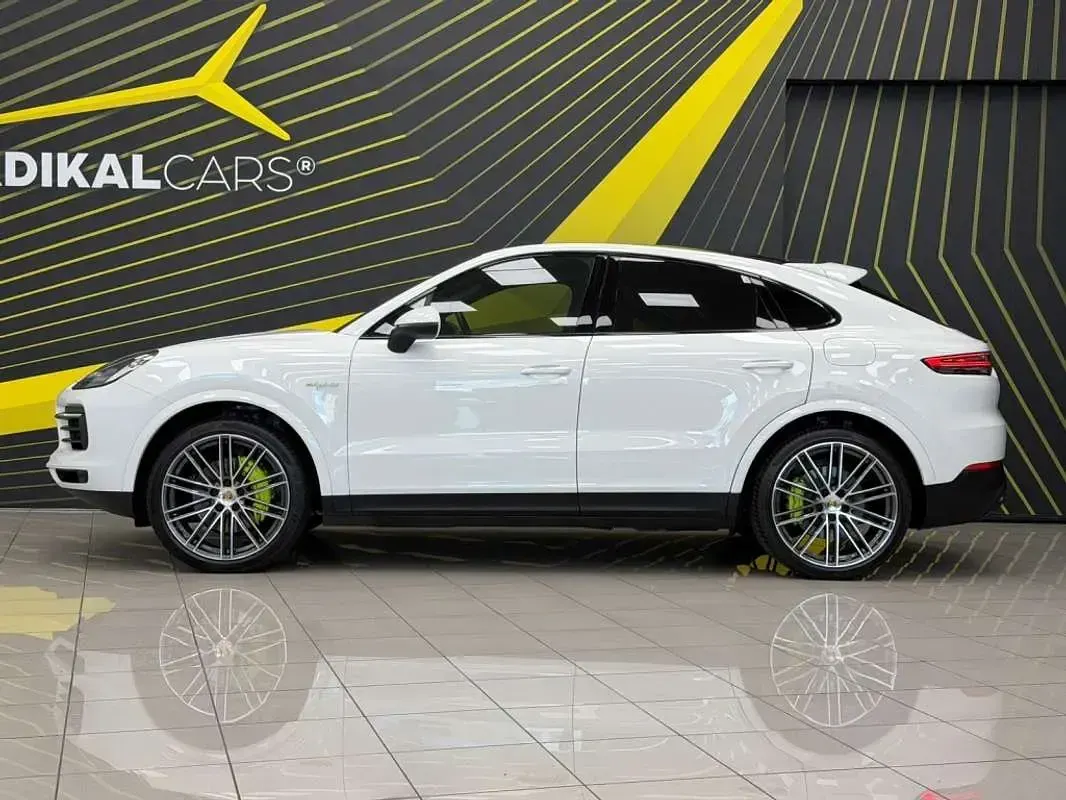 Usado Porsche Cayenne 462 CV (339 kW) 2020 Blanco SUV