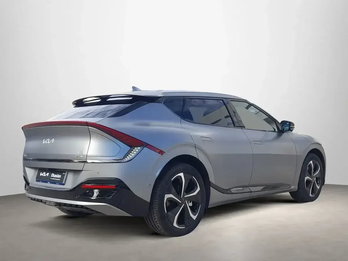 Usado Kia EV6 GT-Line 239 kW (325 CV) 2023 Gris SUV