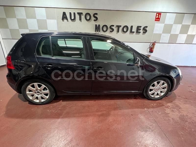 Usado VW Golf IV Trendline 105 CV (77 kW) 2004 Negro Berlina
