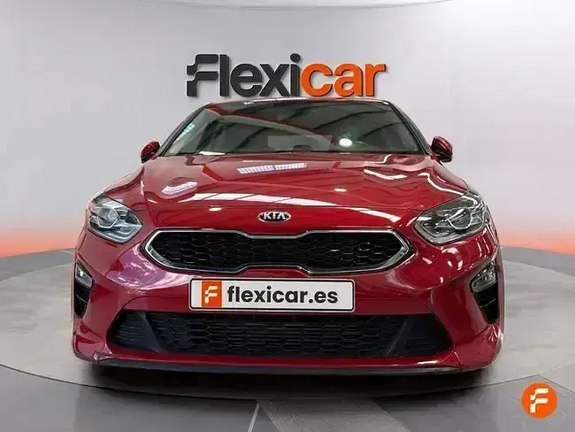 Usado Kia Ceed 136 CV (100 kW) 2021 Gris Utilitario