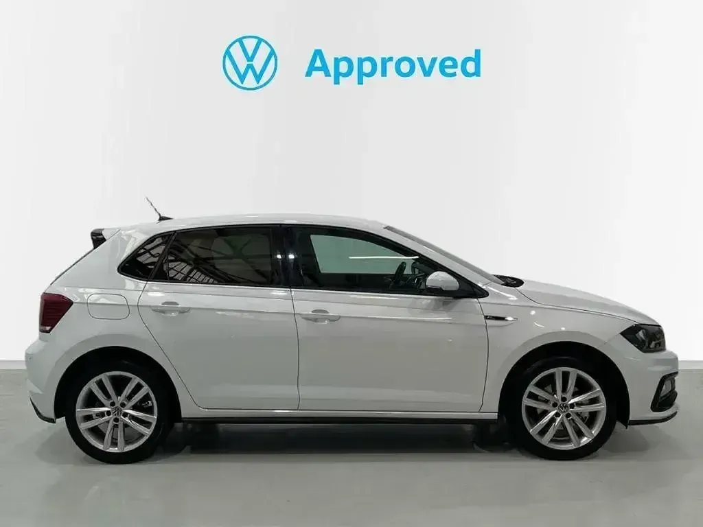 Usado VW Polo R-line 110 CV (80 kW) 2021 Blanco Utilitario