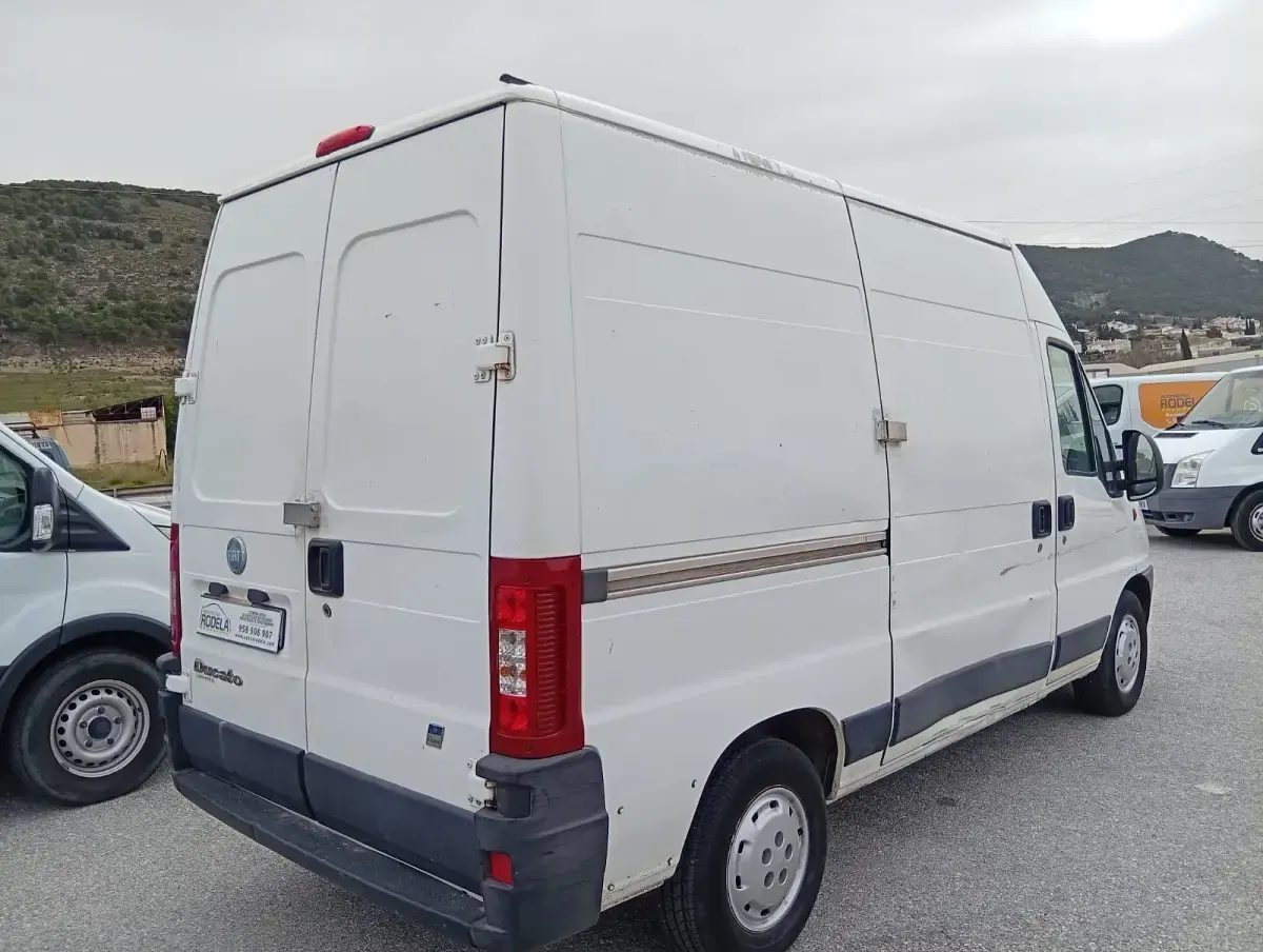 Usado Fiat Ducato 110 CV (80 kW) 2006 Blanco Van