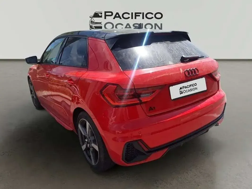 Usado Audi A1 Sportback Black Edition 150 CV (110 kW) 2022 Rojo Utilitario