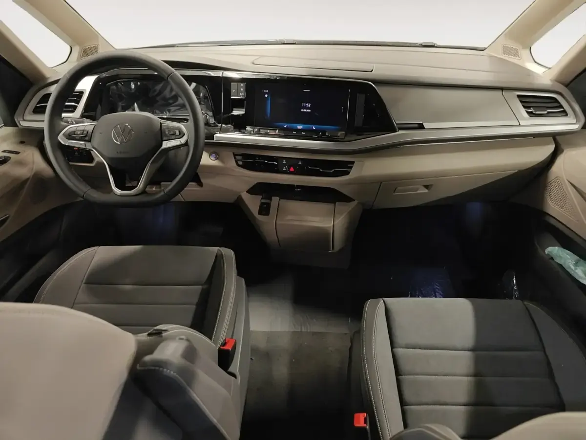 Nuevo VW Multivan 150 CV (110 kW) 2026 Azul Monovolumen