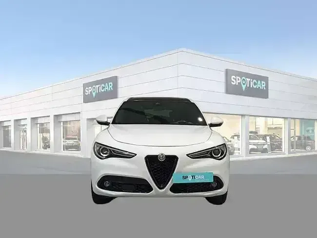 Usado Alfa Romeo Stelvio Veloce 209 CV (153 kW) 2021 Blanco SUV