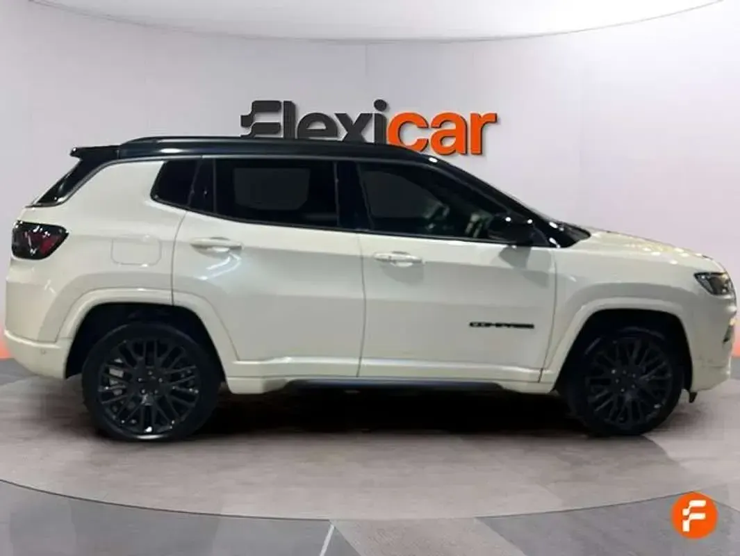 Usado Jeep Compass Trailhawk 241 CV (177 kW) 2026 Blanco SUV