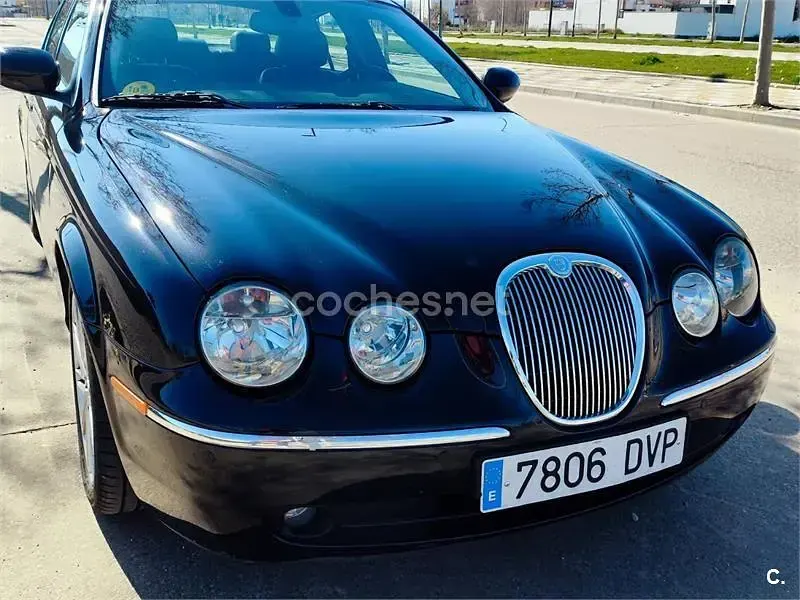 Usado Jaguar S-Type Executive 207 CV (152 kW) 2006 Negro Berlina