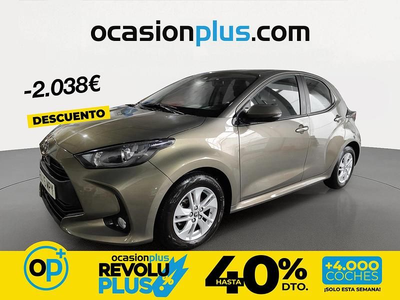 Usado Toyota Yaris Edition 125 CV (91 kW) 2024 Marrón Utilitario