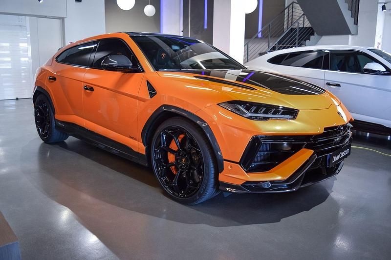 Naranja Usado 2024 Lamborghini Urus SUV | 408.900 € - Imagen 1/4