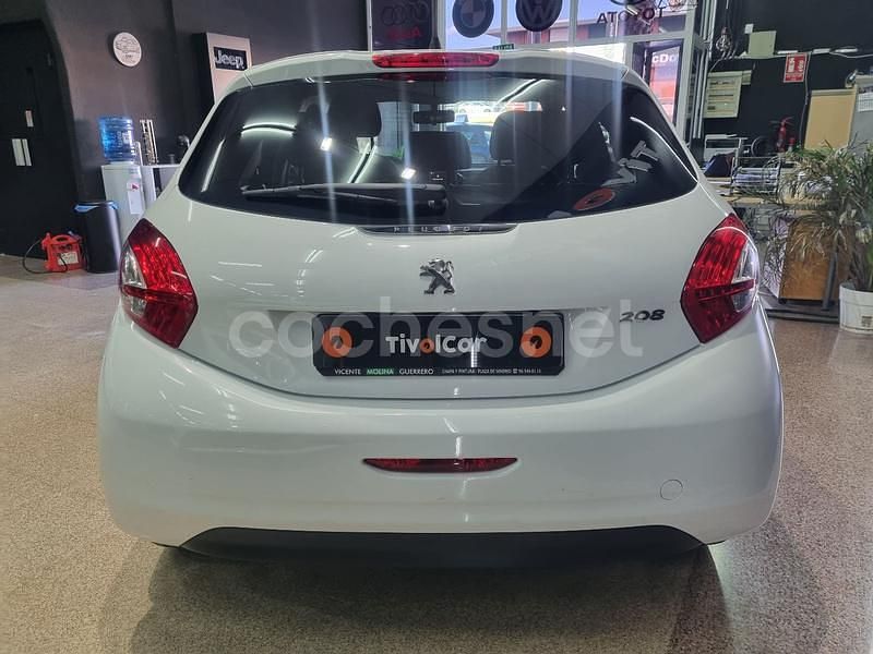 Usado Peugeot 208 Style 75 CV (55 kW) 2015 Blanco Utilitario
