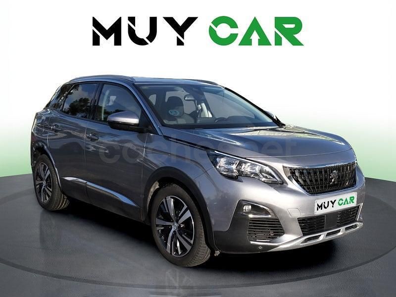 Usado Peugeot 3008 Allure 130 CV (95 kW) 2020 Gris / plata SUV