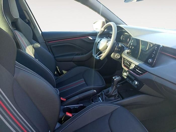 Usado Skoda Kamiq Monte Carlo 115 CV (84 kW) 2025 Blanco SUV